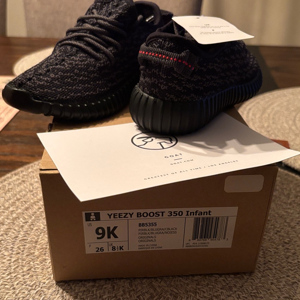Yeezy Boost 350 Infant Black Sneakers